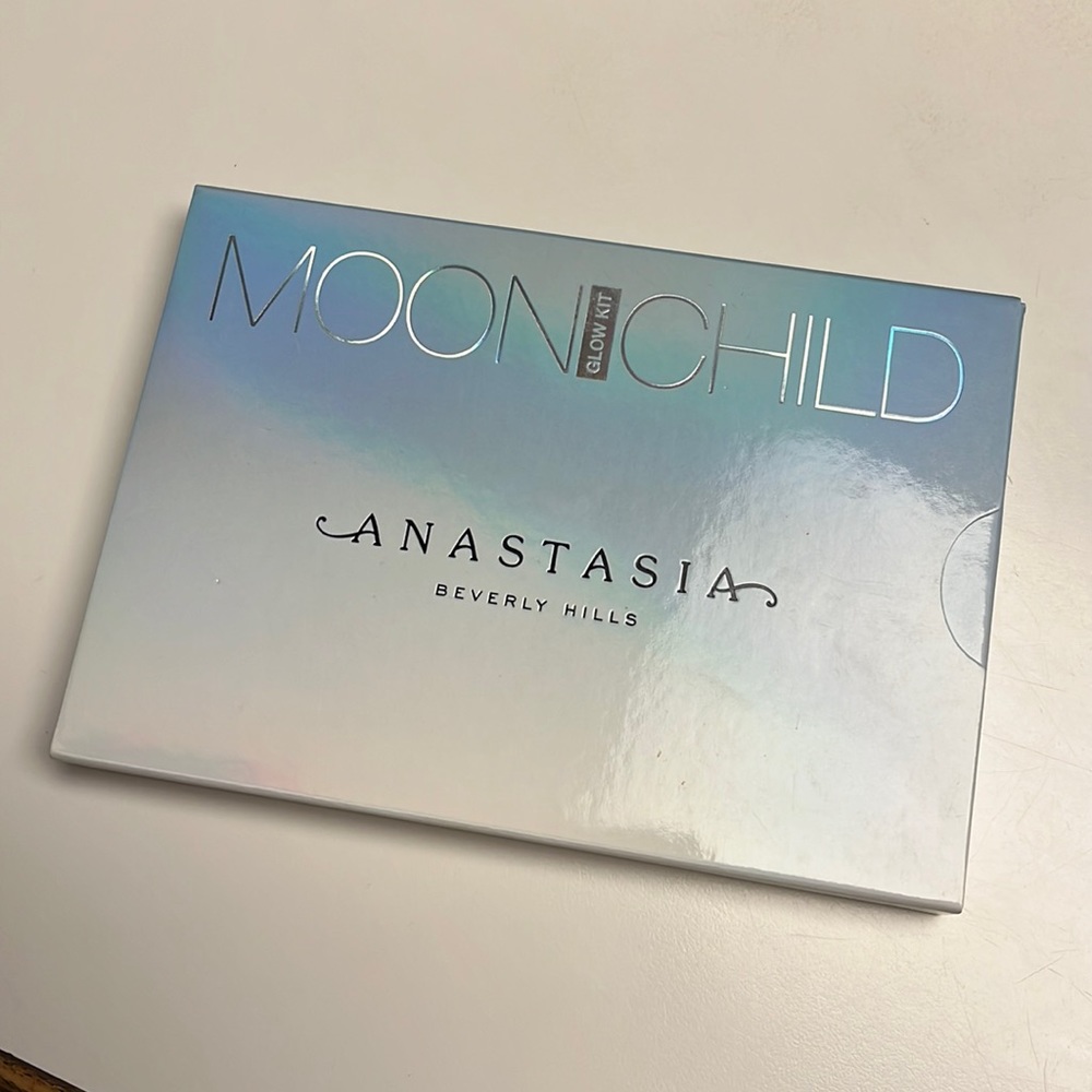 Anastasia Beverly Hills Moon Child Glow Kit - Picture 2 of 5